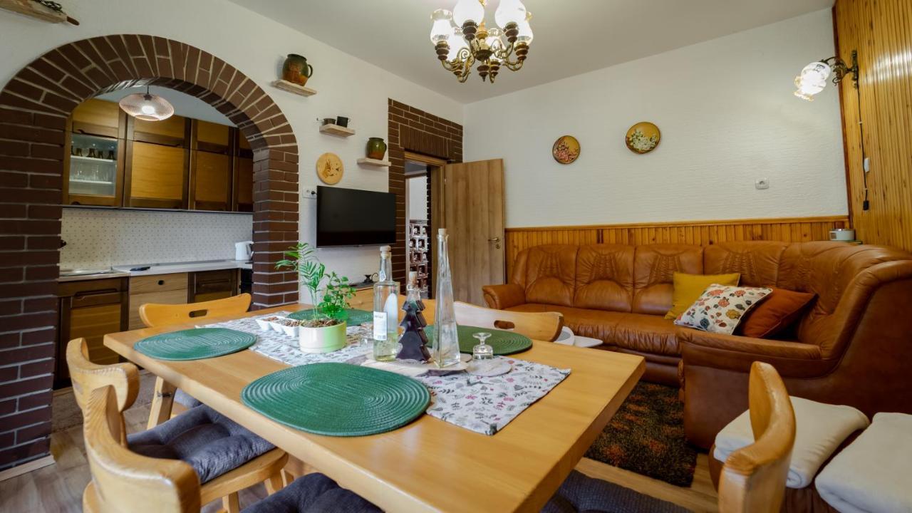Zimski San Ravna Gora Exterior foto